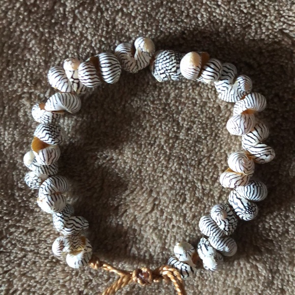 Adjustable shell made beautiful bracelet - Picture 2 of 4